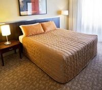  Travelodge Perth Guest Room